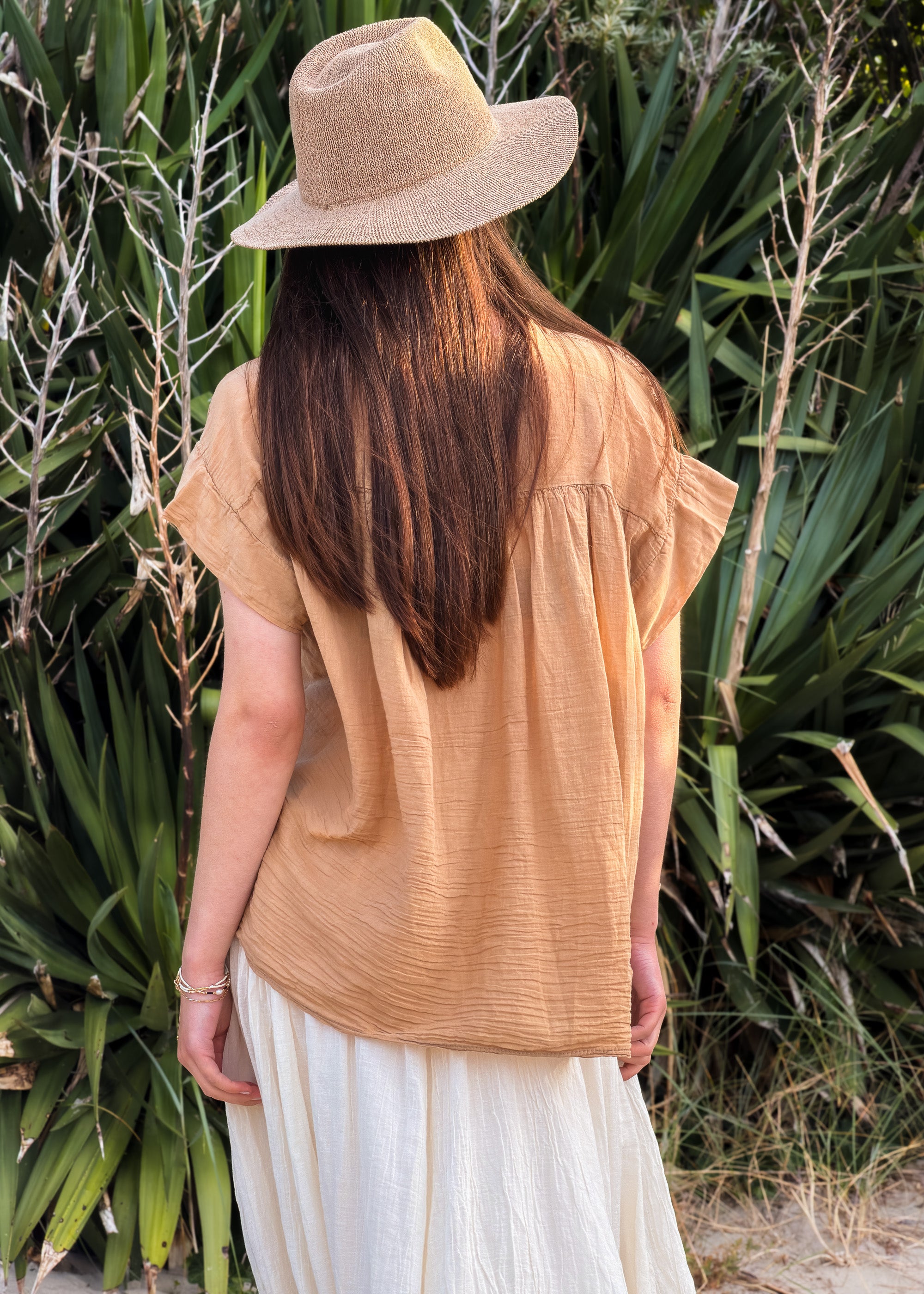 GDC00001-CAM -- Couleur : Camel