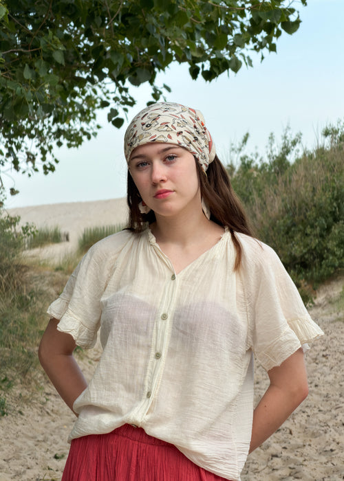Blouse femme en voile de coton crème, manches à volant et boutons nacrés, Dune & Coton — Couleur: Crème